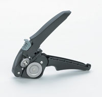 THE EZ SQUEEZE® ONE-HANDED CAN OPENER