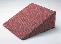 QUILT COVERED BED WEDGE